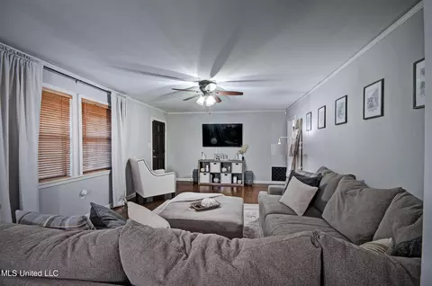 Living - 1416 Winchester St, Jackson, MS 39211 photo 2 of 5