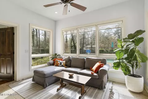 Exterior - 4433 Wedgewood St, Jackson, MS 39211 photo 3 of 9