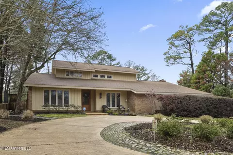 4433 Wedgewood St, Jackson, MS 39211