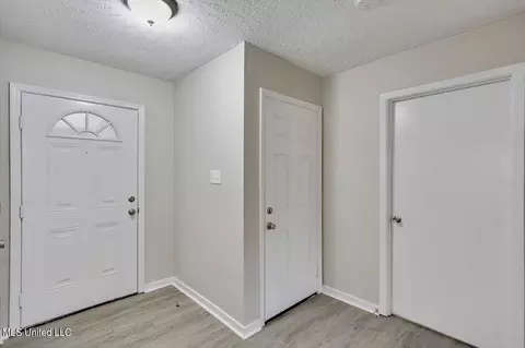 Entry Way - 123 Oakridge Dr, Jackson, MS 39212 photo 1 of 1