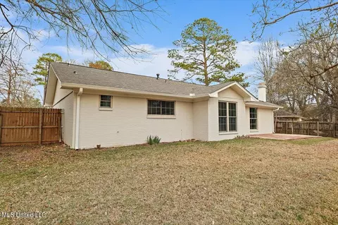 Exterior - 123 Oakridge Dr, Jackson, MS 39212 photo 7 of 8