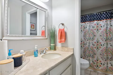 Bath - 8196 Curry Rd, Biloxi, MS 39532 photo 2 of 3