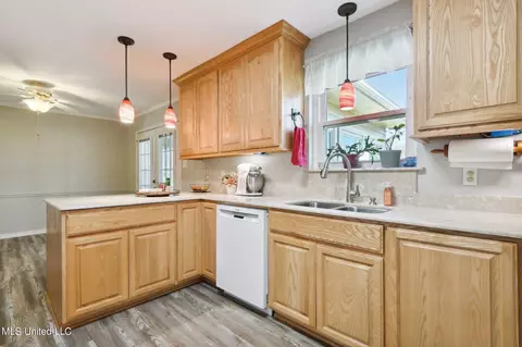Kitchen - 8196 Curry Rd, Biloxi, MS 39532 photo 4 of 4