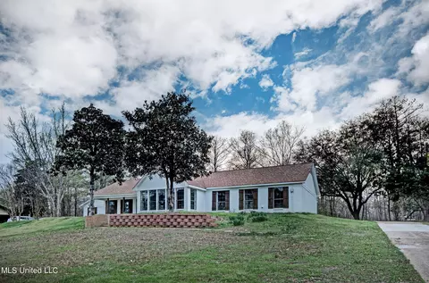 229 Kiowa Dr, Madison, MS 39110