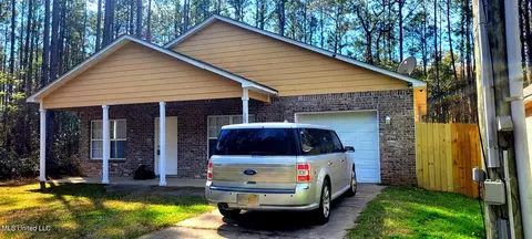 7077 Union St, Bay Saint Louis, MS 39520