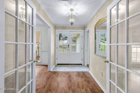 Entry Way - 4676 Cheryl Dr, Jackson, MS 39211 photo 1 of 2
