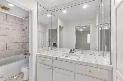 Bath - 4676 Cheryl Dr, Jackson, MS 39211 photo 2 of 2