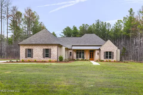 181 Plantation Blvd, Brandon, MS 39047