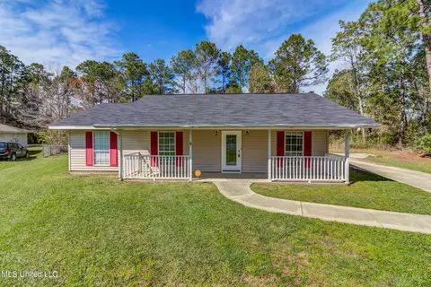 12402 Brookwood Ln, Gulfport, MS 39503