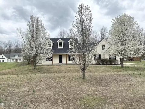 264 Dry Field Rd, Byhalia, MS 38611
