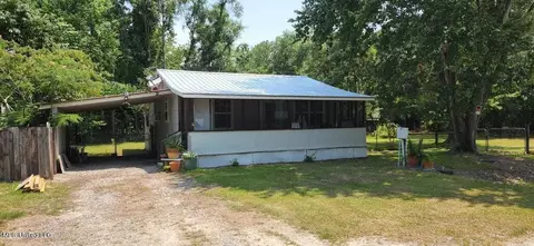 6192 E Quitman St, Bay Saint Louis, MS 39520