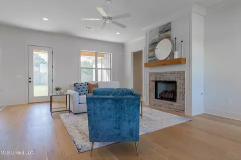 Living - 122 Trace Pointe Pl, Clinton, MS 39056 photo 3 of 6