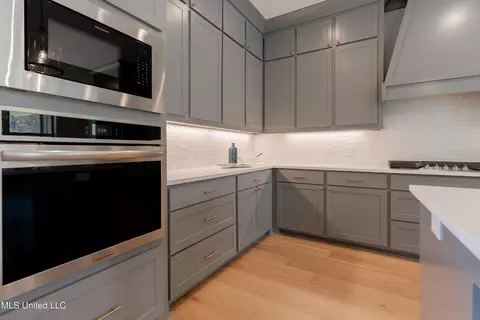 Kitchen - 122 Trace Pointe Pl, Clinton, MS 39056 photo 9 of 11