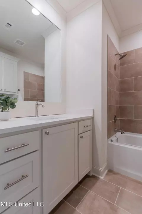 Bath - 122 Trace Pointe Pl, Clinton, MS 39056 photo 7 of 13