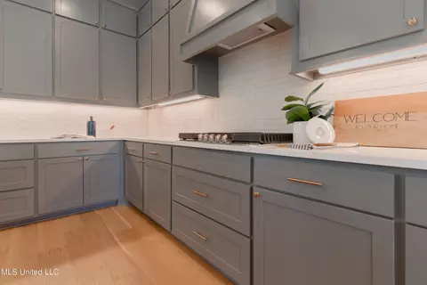 Kitchen - 122 Trace Pointe Pl, Clinton, MS 39056 photo 5 of 11