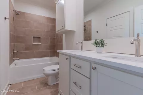 Bath - 122 Trace Pointe Pl, Clinton, MS 39056 photo 10 of 13
