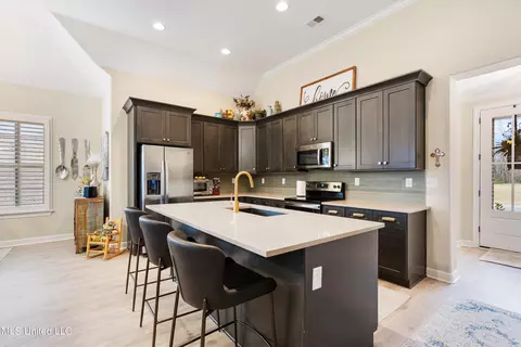 Kitchen - 3302 Kreunen St, Nesbit, MS 38651 photo 2 of 4