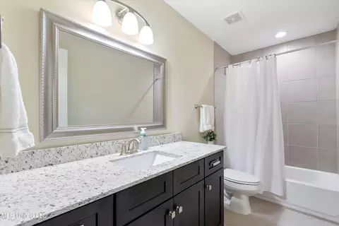 Bath - 3302 Kreunen St, Nesbit, MS 38651 photo 6 of 6