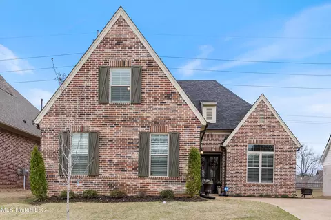 3302 Kreunen St, Nesbit, MS 38651