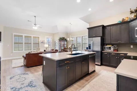 Kitchen - 3302 Kreunen St, Nesbit, MS 38651 photo 1 of 4