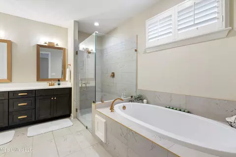 Bath - 3302 Kreunen St, Nesbit, MS 38651 photo 1 of 6