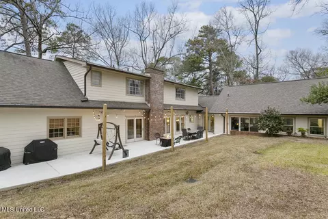 Exterior - 4646 Northampton Dr, Jackson, MS 39211 photo 7 of 8
