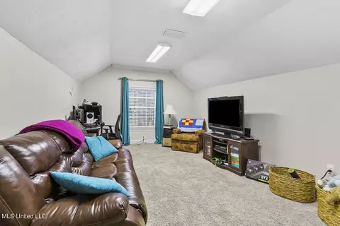 Bedroom - 4646 Northampton Dr, Jackson, MS 39211 photo 5 of 6