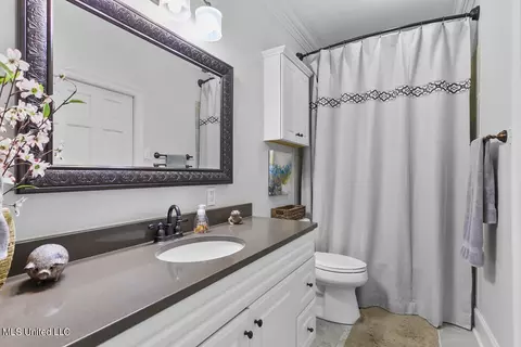 Bath - 4646 Northampton Dr, Jackson, MS 39211 photo 3 of 7