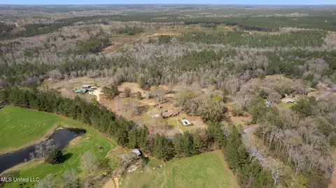 6 Jess Williams Rd, Poplarville, MS 39470