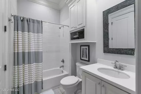 Bath - 1416 Windrose Dr, Brandon, MS 39047 photo 7 of 7