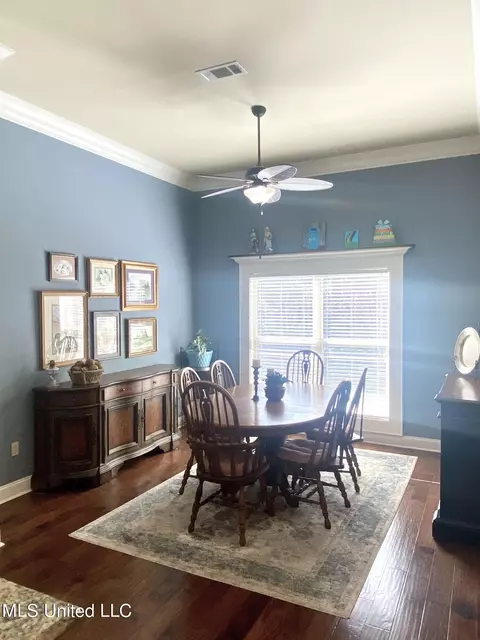 Dining - 254 Bellamy Ct, Flowood, MS 39232 photo 3 of 4