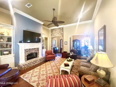 Living - 254 Bellamy Ct, Flowood, MS 39232 photo 1 of 6