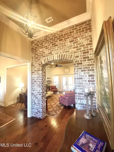 Entry Way - 254 Bellamy Ct, Flowood, MS 39232 photo 5 of 7