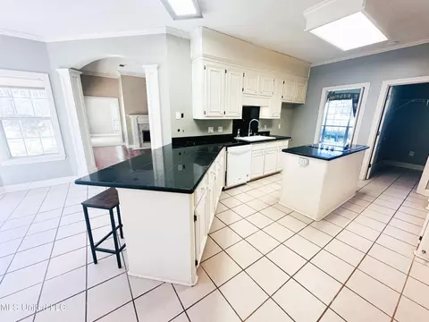 Kitchen - 143 Timber Green Ln, Canton, MS 39046 photo 1 of 4