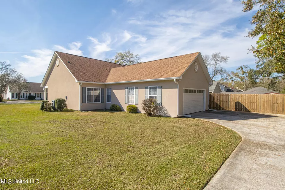 900 Handsboro Pl, Gulfport, MS 39507 26 Photos Movoto