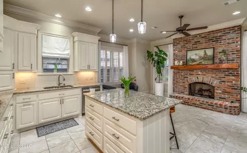 Kitchen - 138 Grayhawk Dr, Madison, MS 39110 photo 8 of 8