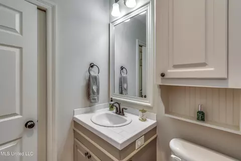 Bath - 138 Grayhawk Dr, Madison, MS 39110 photo 7 of 9