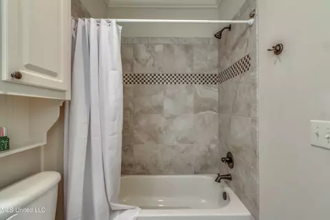 Bath - 138 Grayhawk Dr, Madison, MS 39110 photo 6 of 9