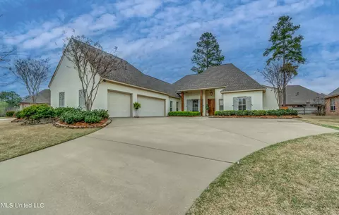Exterior - 138 Grayhawk Dr, Madison, MS 39110 photo 2 of 13