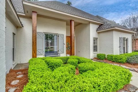 Exterior - 138 Grayhawk Dr, Madison, MS 39110 photo 4 of 13