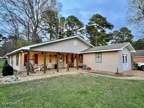 Exterior - 301 Trace Harbor Rd, Madison, MS 39110 photo 2 of 3