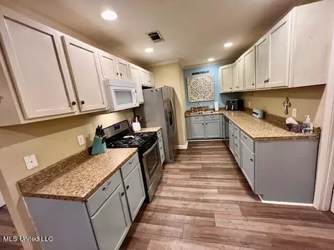 Kitchen - 301 Trace Harbor Rd, Madison, MS 39110 photo 1 of 1