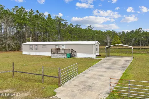 7045 Fern Ave, Bay Saint Louis, MS 39520