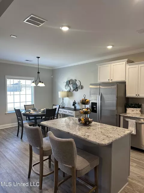 Kitchen - 564 Andys Way, Hernando, MS 38632 photo 3 of 4