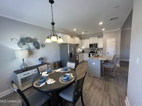 Kitchen - 564 Andys Way, Hernando, MS 38632 photo 4 of 4