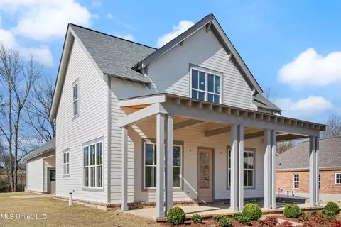 Exterior - 3042 Ac Freeman Dr N, Hernando, MS 38632 photo 2 of 5