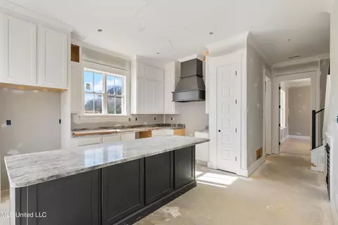 Kitchen - 3042 Ac Freeman Dr N, Hernando, MS 38632 photo 2 of 3