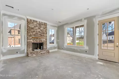 Living - 3042 Ac Freeman Dr N, Hernando, MS 38632 photo 1 of 2