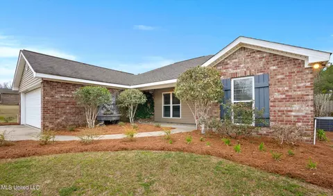 537 Knight Rd, Sumrall, MS 39482