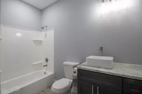 Bath - 1016 W Elmer Ave, Wiggins, MS 39577 photo 1 of 3